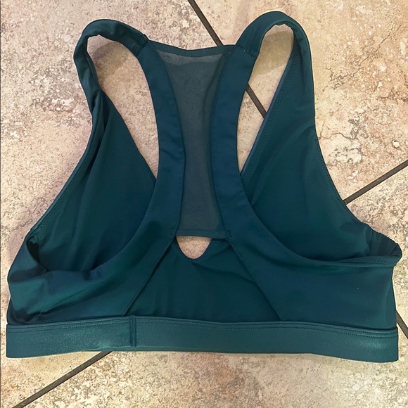 Victoria’s Secret Sports Bra 🌵 - Picture 3 of 4